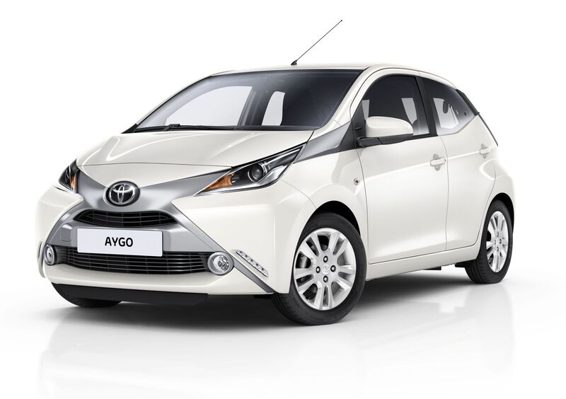 Toyota Aygo x-pure, la Aygo in abito bianco 