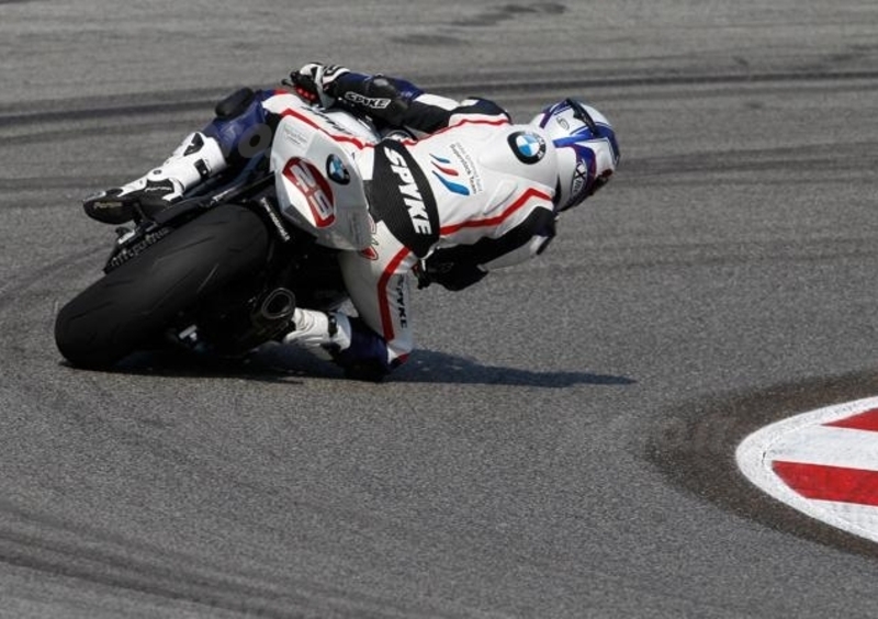 Superstock 1000 FIM Cup. Vincono ancora Badovini e la BMW S 1000 RR