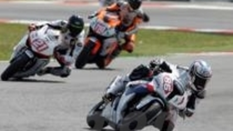 Superstock 1000 FIM Cup. Vincono ancora Badovini e la BMW S 1000 RR