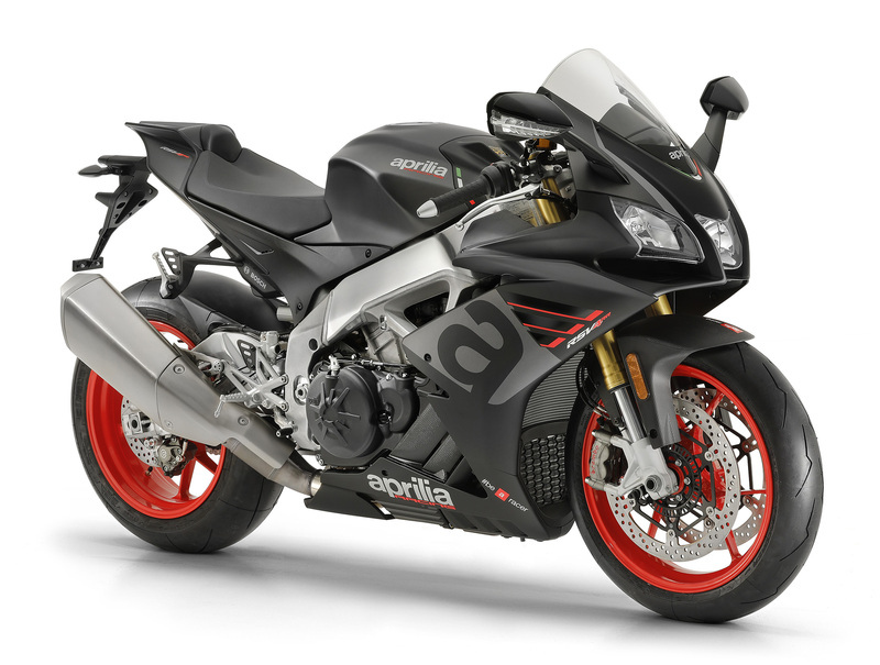 Aprilia Shiver 900 e RSV4 RR / RF 2019: nuovi colori e navigatore