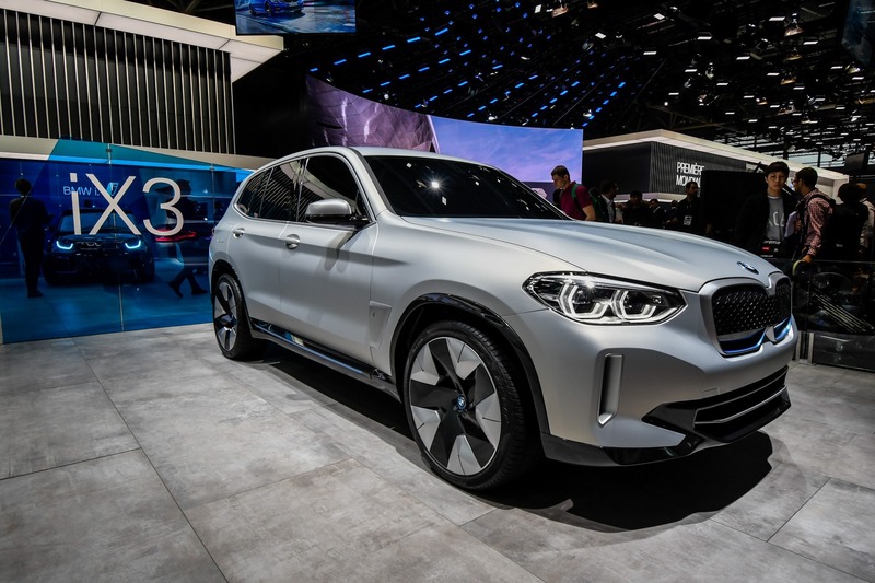 BMW Concept iX3 al Salone di Parigi 2018