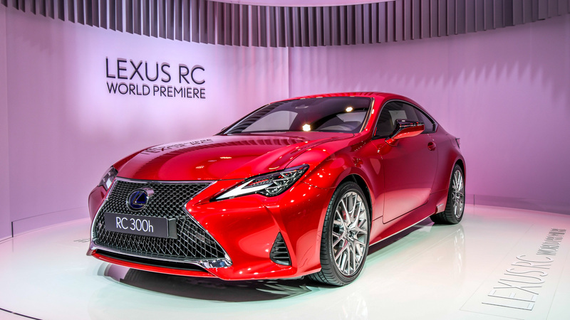 Lexus RC coup&eacute; al Salone di Parigi 2018