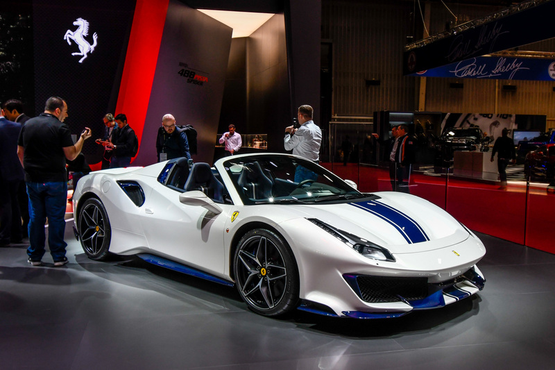Ferrari 488 Pista Spider al Salone di Parigi 2018 [Video]