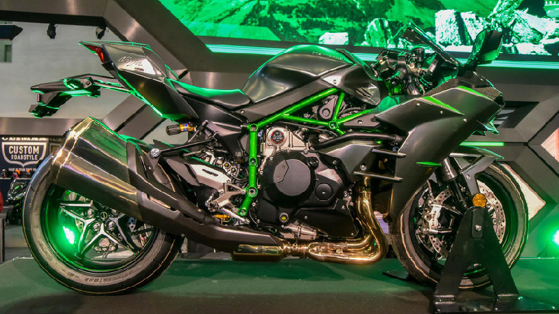 Kawasaki Ninja H2 2019: ancora pi&ugrave; cavalli (VIDEO)