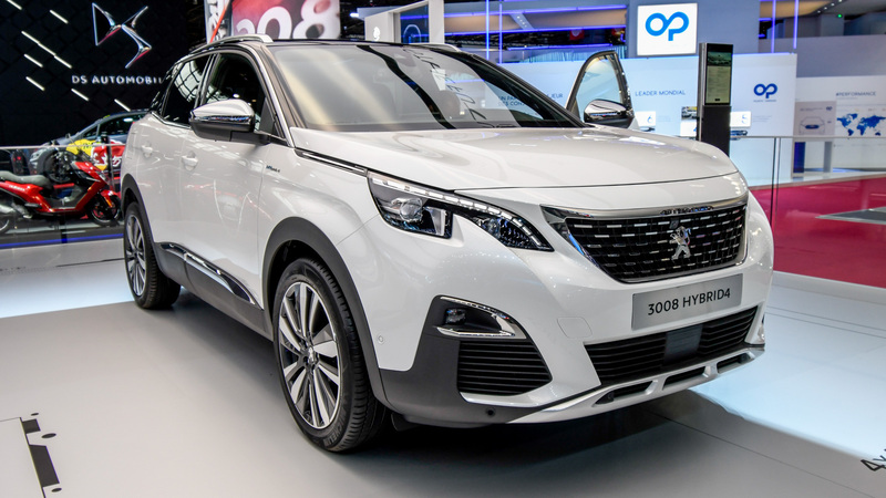 Peugeot 3008 ibrida al Salone di Parigi 2018 [Video]