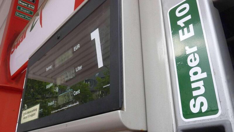 Carburanti, ecco i nuovi nomi: E5 per la benzina e B10 per il gasolio