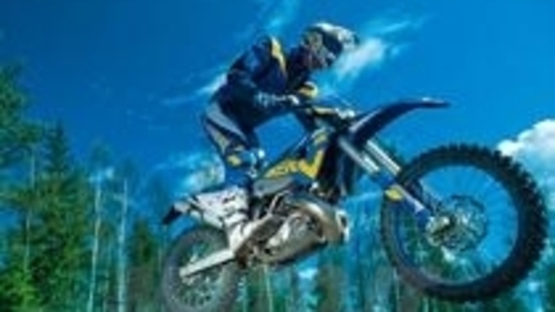 Husaberg TE 250 e 300 2011: arriva il 2 tempi