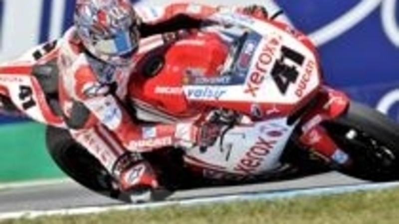 Qualifiche SBK a Brno. Bentornato Haga!