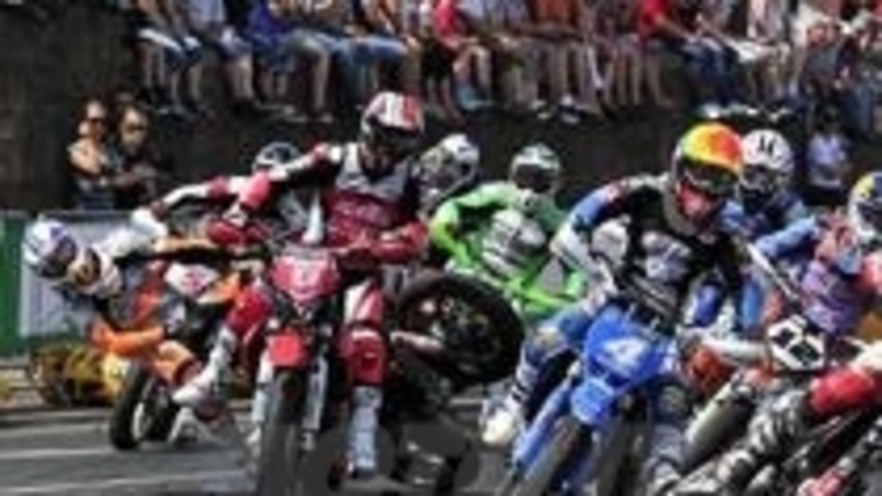 Mondiale Supermoto. Thomas Chareyre espugna Sankt Wendel