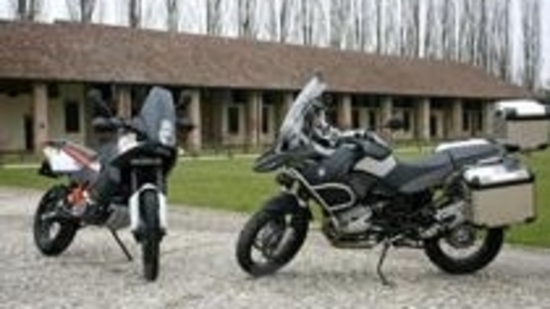 BMW R 1200 GS Adventure vs KTM 990 Adventure R