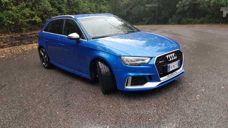 Audi RS3: Scoppietta, ruggisce, si stiracchia, ma sa anche andar piano [video]