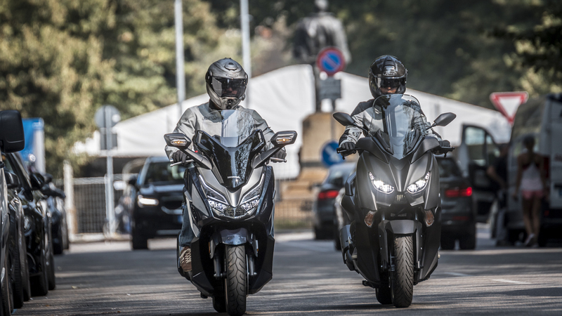 Video prova: Honda Forza 300 vs Yamaha XMAX 300