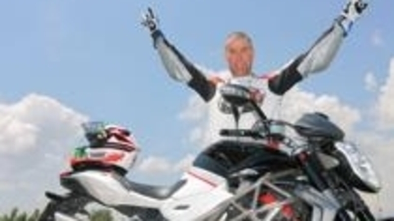 Marco Confortola prova la MV Agusta Brutale