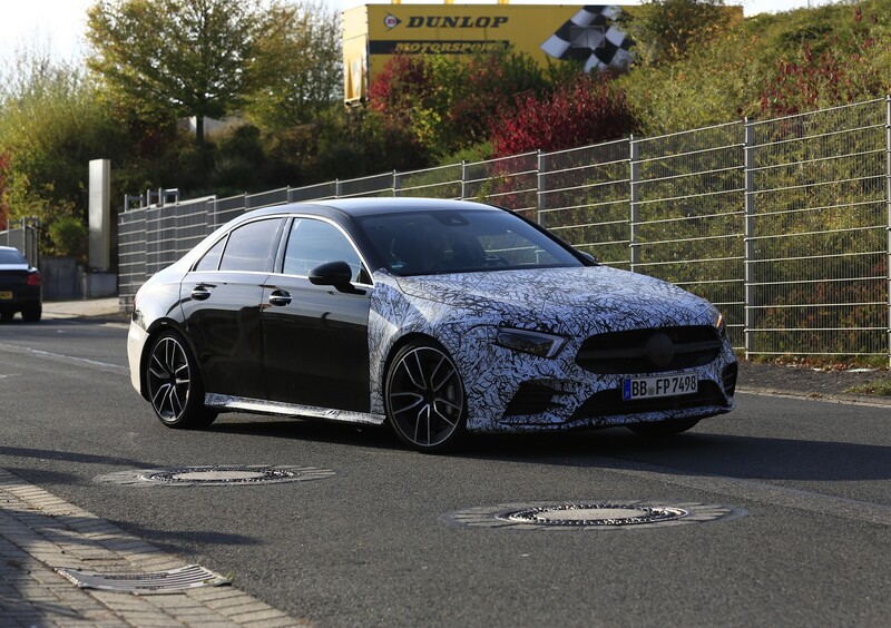 Mercedes-AMG A 35, ecco la berlina [Foto spia]