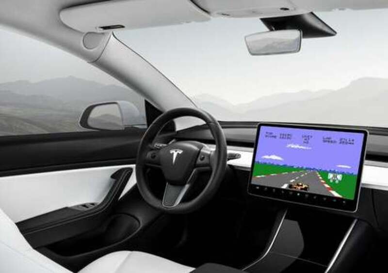 Tesla, giochi Atari con il nuovo Software