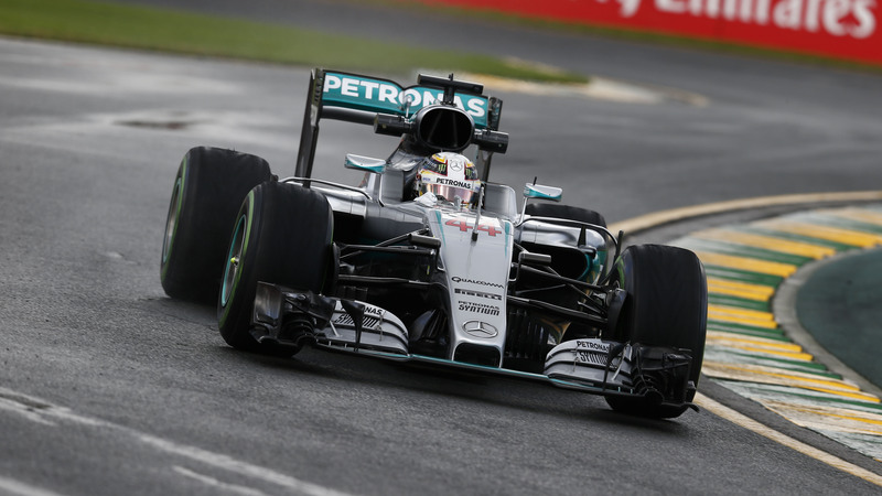 Formula 1, Gp D&#039;Australia 2016, FP3: Hamilton davanti, Ferrari vicina