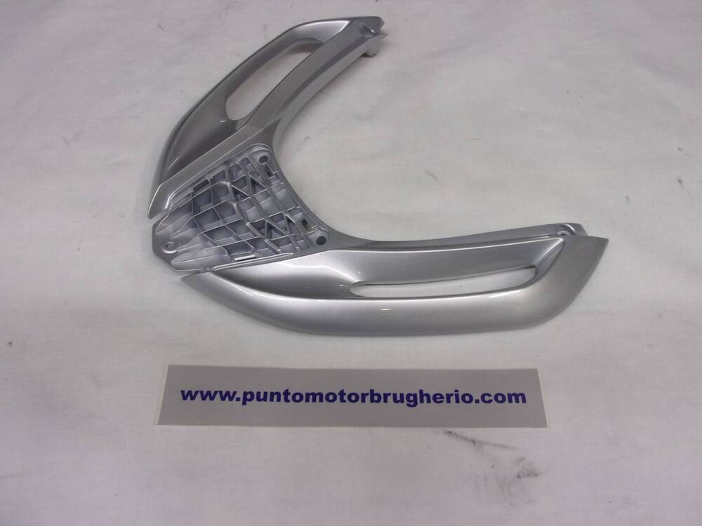 MANIGLIONE POSTERIORE PIAGGIO MP3 YOURBAN (3)