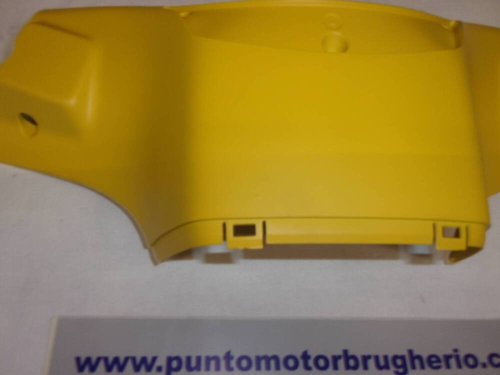COPRIMANUBRIO SUPERIORE VESPA SPRINT (3)