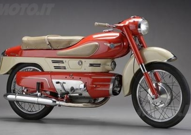 16&deg; raduno Aermacchi alla MV Agusta