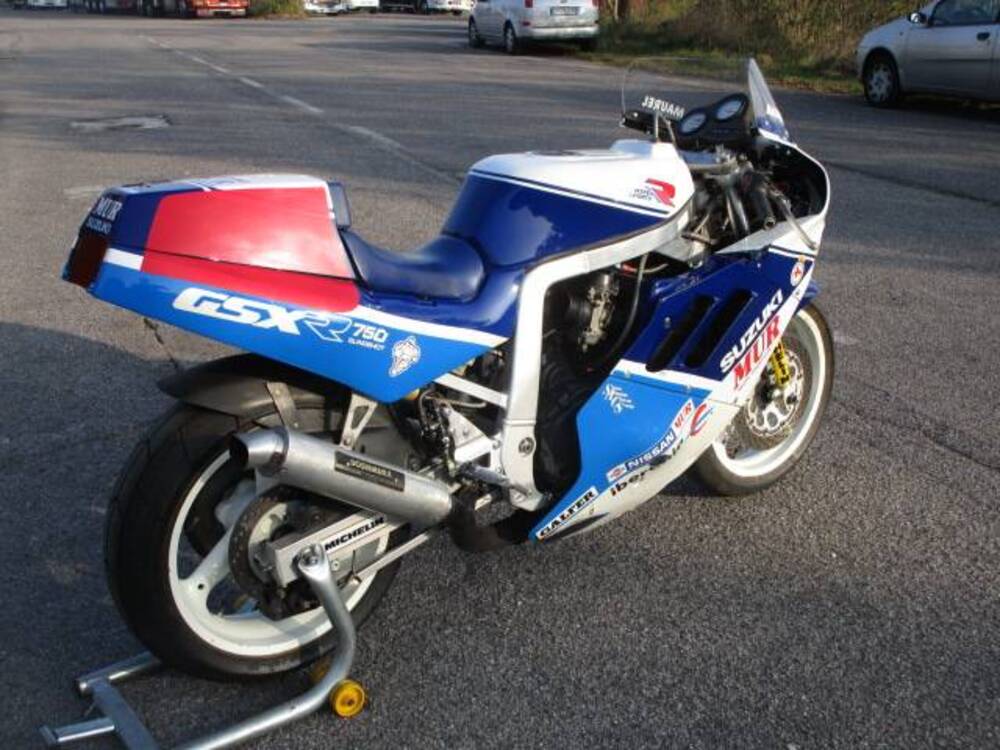 Suzuki GSX R 750 (6)