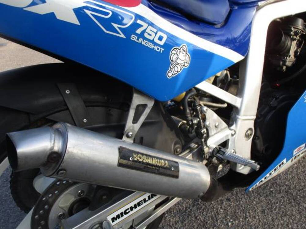 Suzuki GSX R 750 (7)