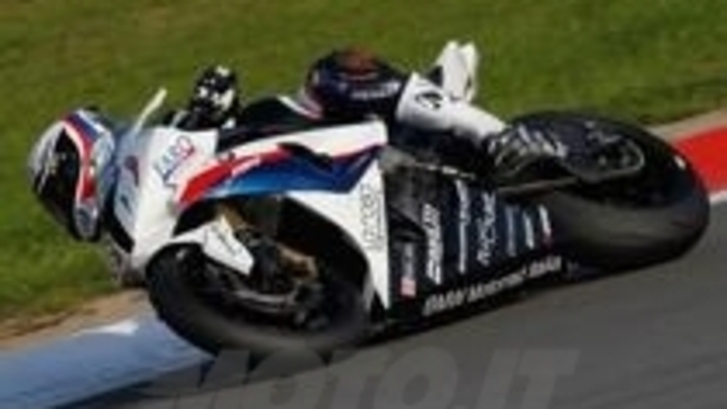 BMW conquista la FIM Cup Costruttori nella Superstock