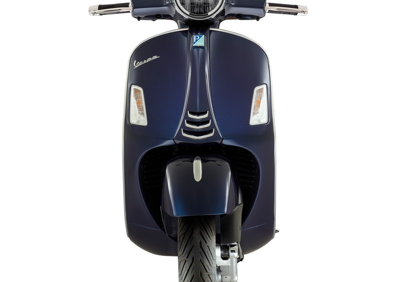 Vespa GTS 300 GTS 300 Hpe (2019) (2)