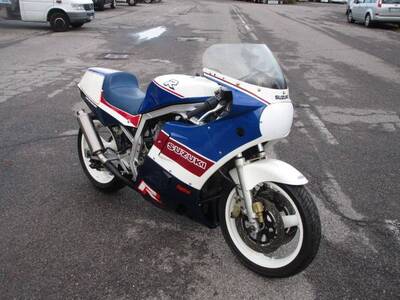 Suzuki GSX R 750 (1985 - 87) usata