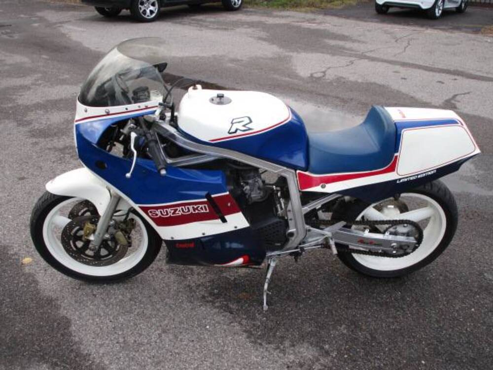 Suzuki GSX R 750 (1985 - 87) (4)