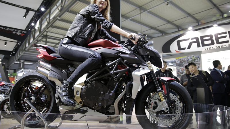 EICMA 2018: MV Agusta Brutale 1000 Serie oro, foto, video e dati