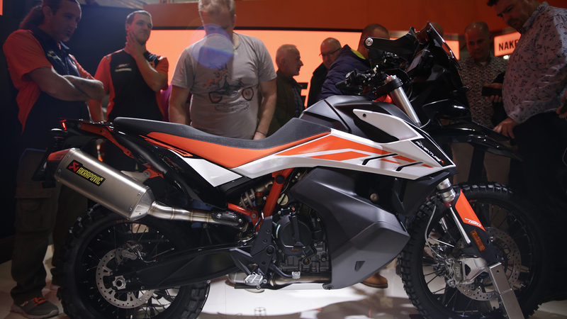 EICMA 2018: KTM 790 Adventure e Adventure R, foto, video e dati