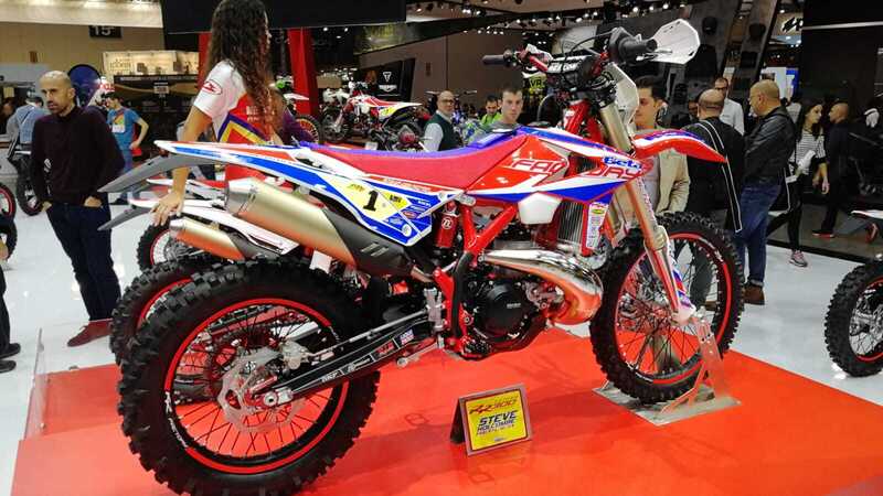 EICMA 2018: Beta 300 Replica Holcombe e 125, video