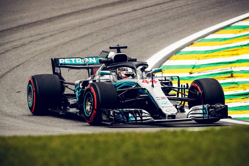 Vittoria per Lewis Hamilton in Brasile