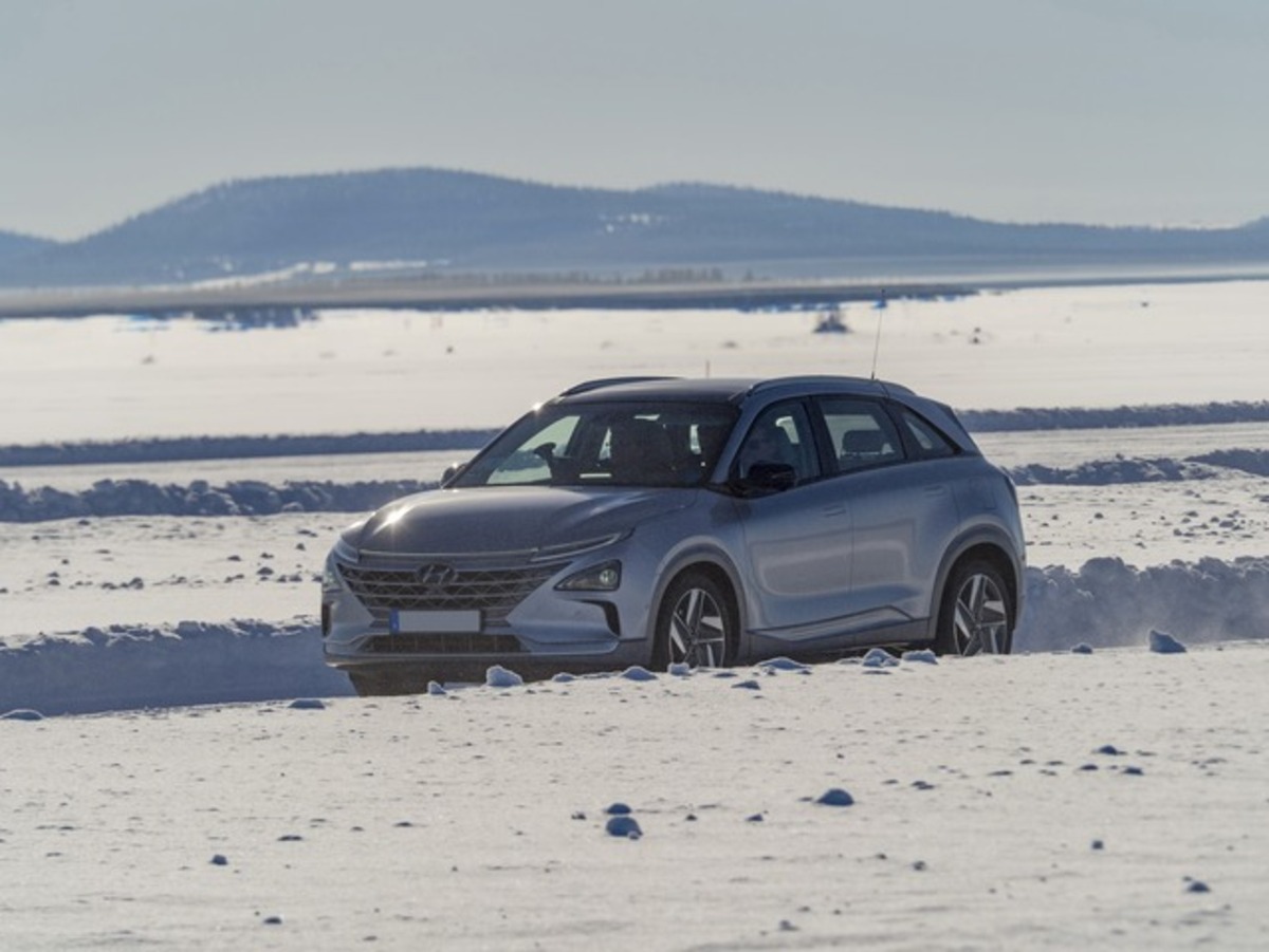 Hyundai Kona EV 64 kWh XPrime: prezzo e scheda tecnica - Automoto.it