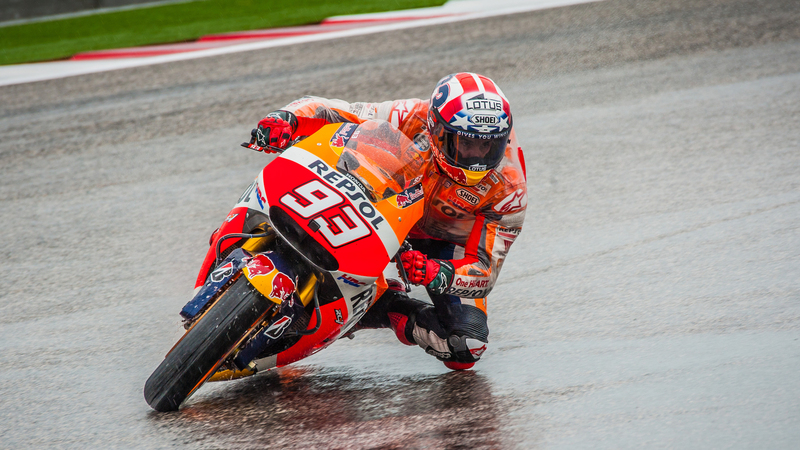 GP Valencia, FP1: prove bagnate, Marquez primo