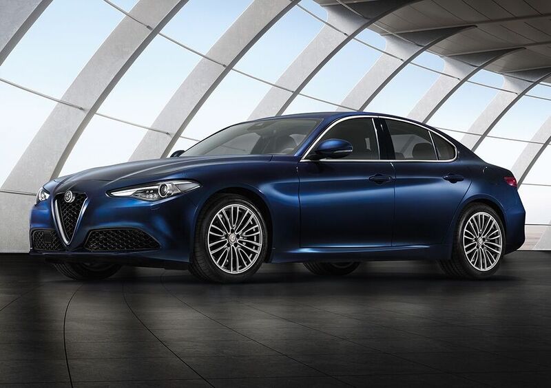 Alfa Romeo Giulia, negli Usa arriva il 2.0 turbo da 276 CV