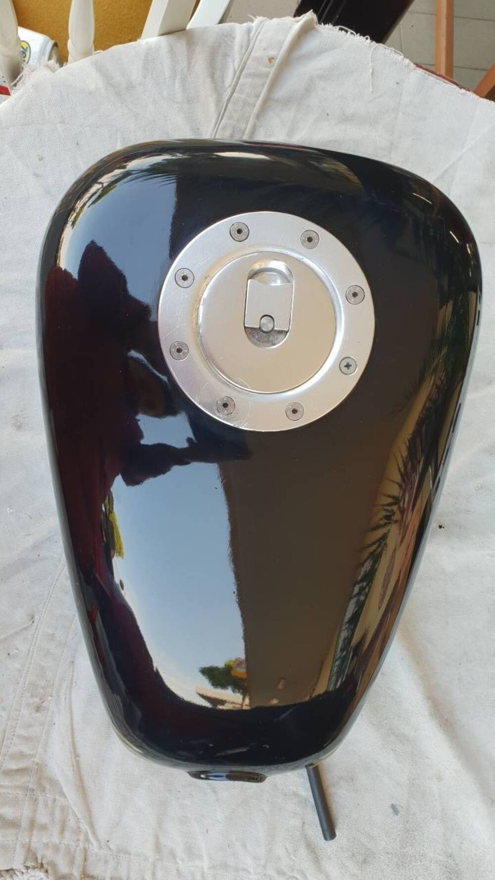 Serbatoio nero Harley-Davidson Sportster 883 (3)