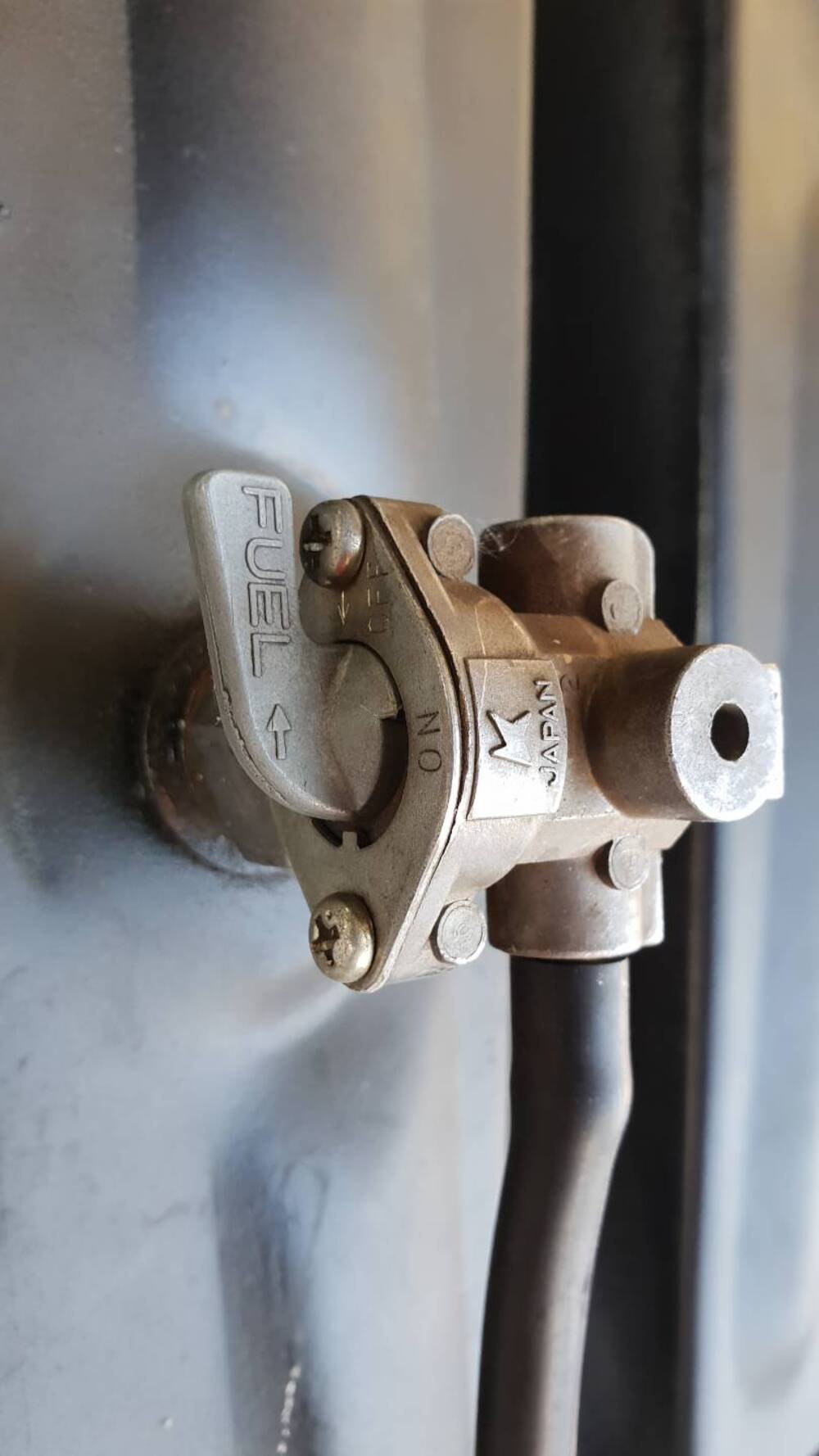 Serbatoio nero Harley-Davidson Sportster 883 (10)