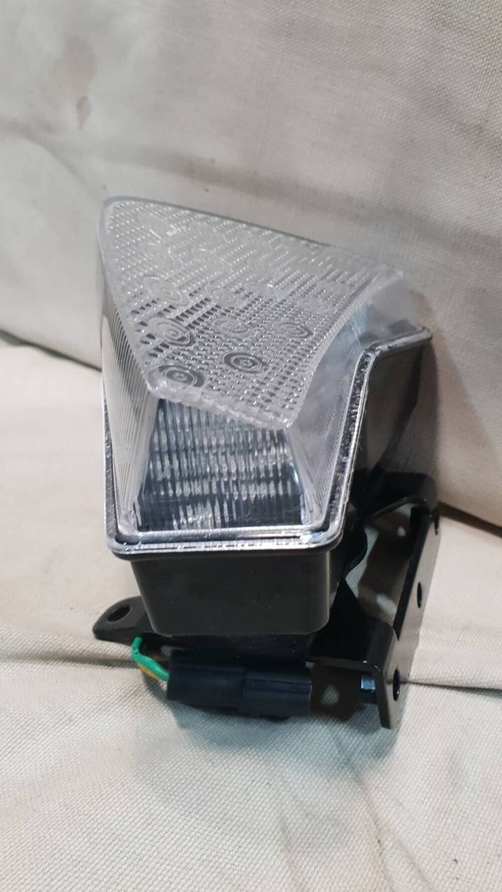 Fanale posteriore Triumph Speed Triple 1050 (4)