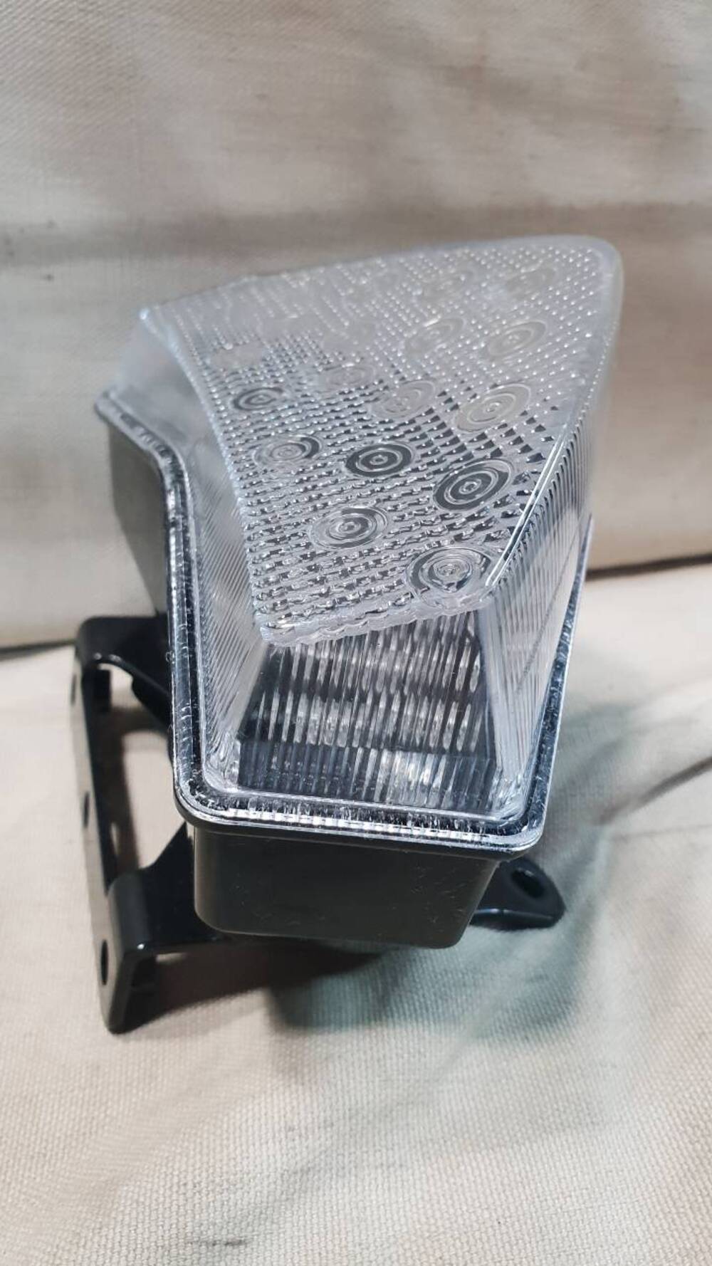 Fanale posteriore Triumph Speed Triple 1050 (5)