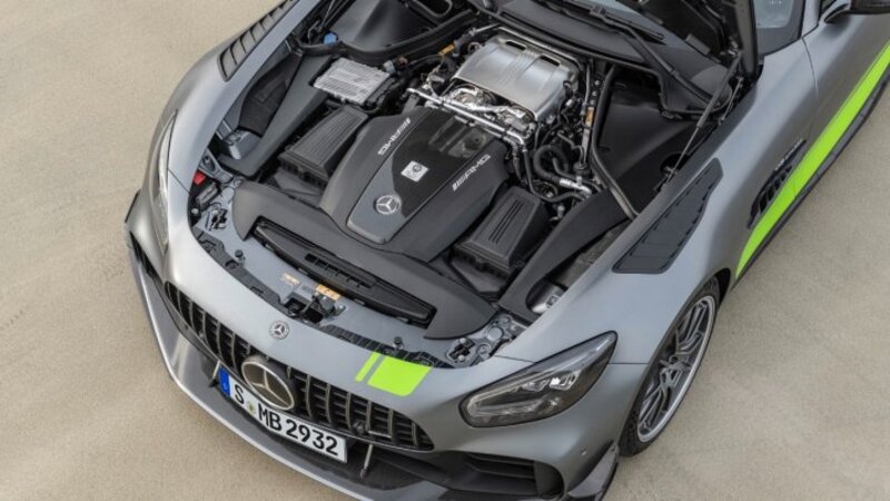 Il V8 biturbo da 4.0 litri eroga 585 CV&nbsp;e 700 Nm di coppia