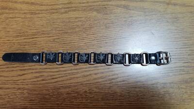 Braccialetto nero con foglio marijuana Custom