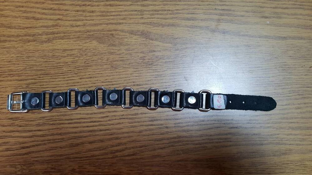 Braccialetto nero con foglio marijuana Custom (2)