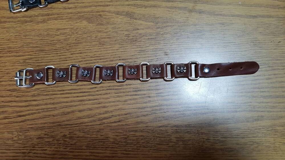 Braccialetto marrone con testa di morte Custom