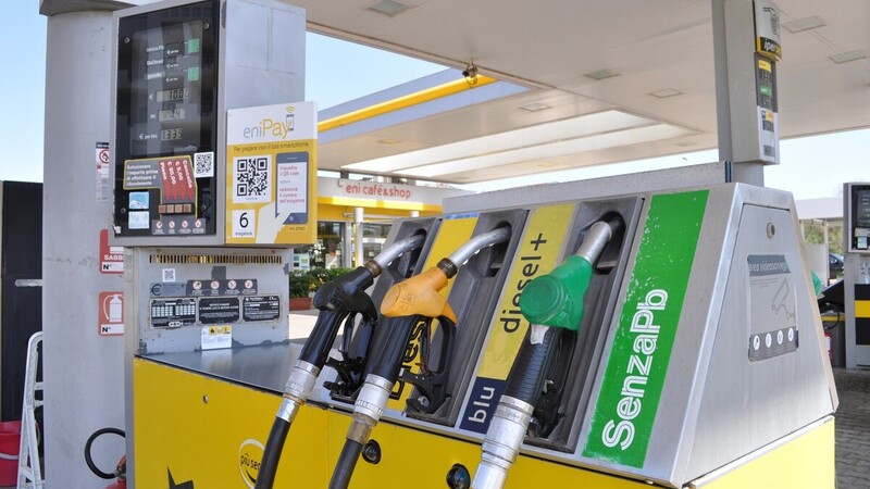 Carburanti auto, 2018 - 2019: consumi su, prezzi (forse) gi&ugrave;