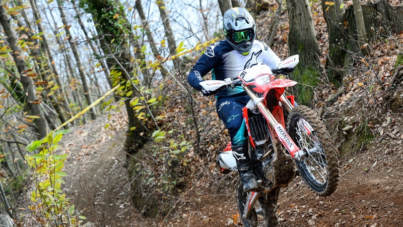 Honda Enduro 2019: TEST della gamma e la sfida CRF450XR VS CRF450RX. Chi vince?