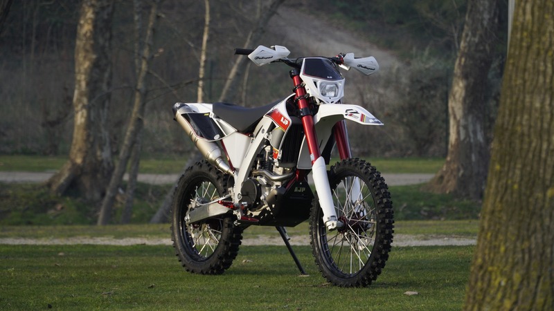 AJP PR5 250 Extreme PR5 250 Extreme (2017 - 18)