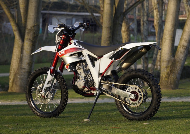 AJP PR5 250 Extreme PR5 250 Extreme (2017 - 18) (4)