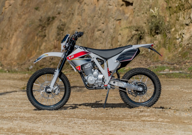 AJP PR3 240 Enduro PR3 240 Enduro (2017 - 18) (5)