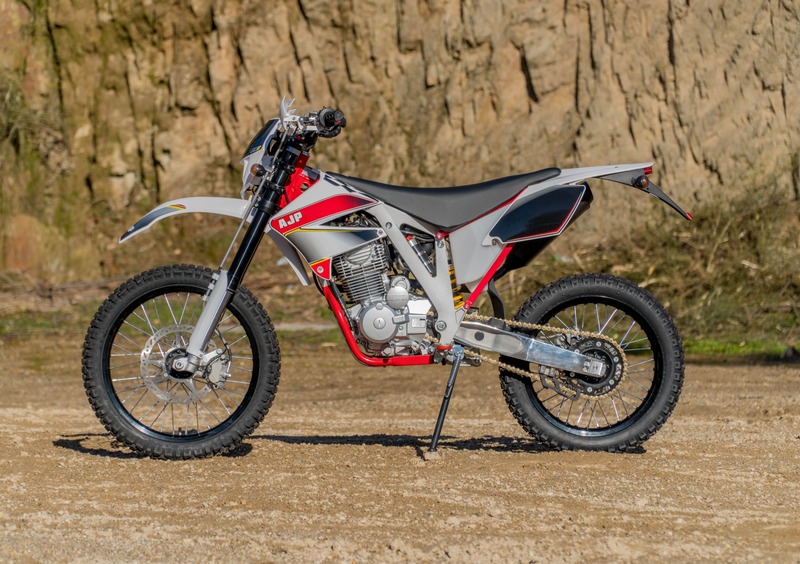 AJP PR3 240 Enduro PR3 240 Enduro Pro (2017 - 18) (7)